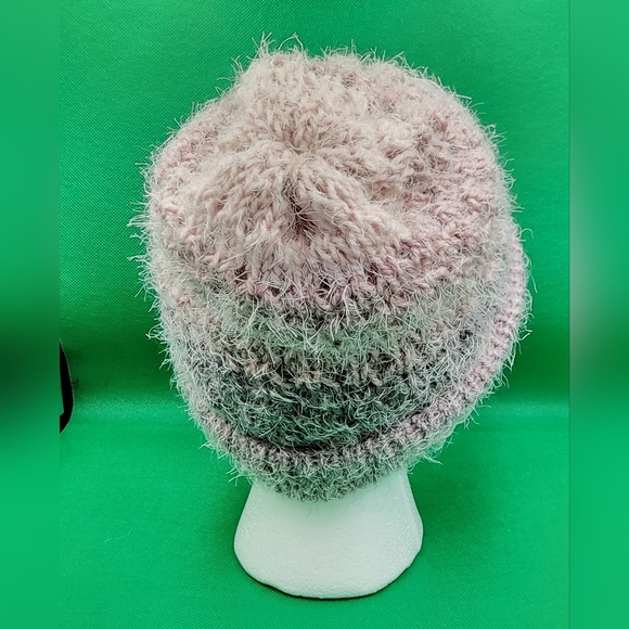 Double Layered pineapple slouchy - Picture 2 of 3